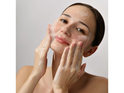 Найкращі гелі для вмивання обличчя - ТОП від Cosmy