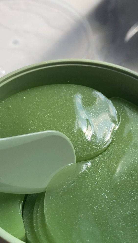 Для чого потрібні патчі для очей та як правильно їх використовувати