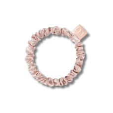 Тонка резинка для волосся нюдова - MON MOU Silk Slim Scrunchie Nude Тонка резинка для волосся нюдова - MON MOU Silk Slim Scrunchie Nude