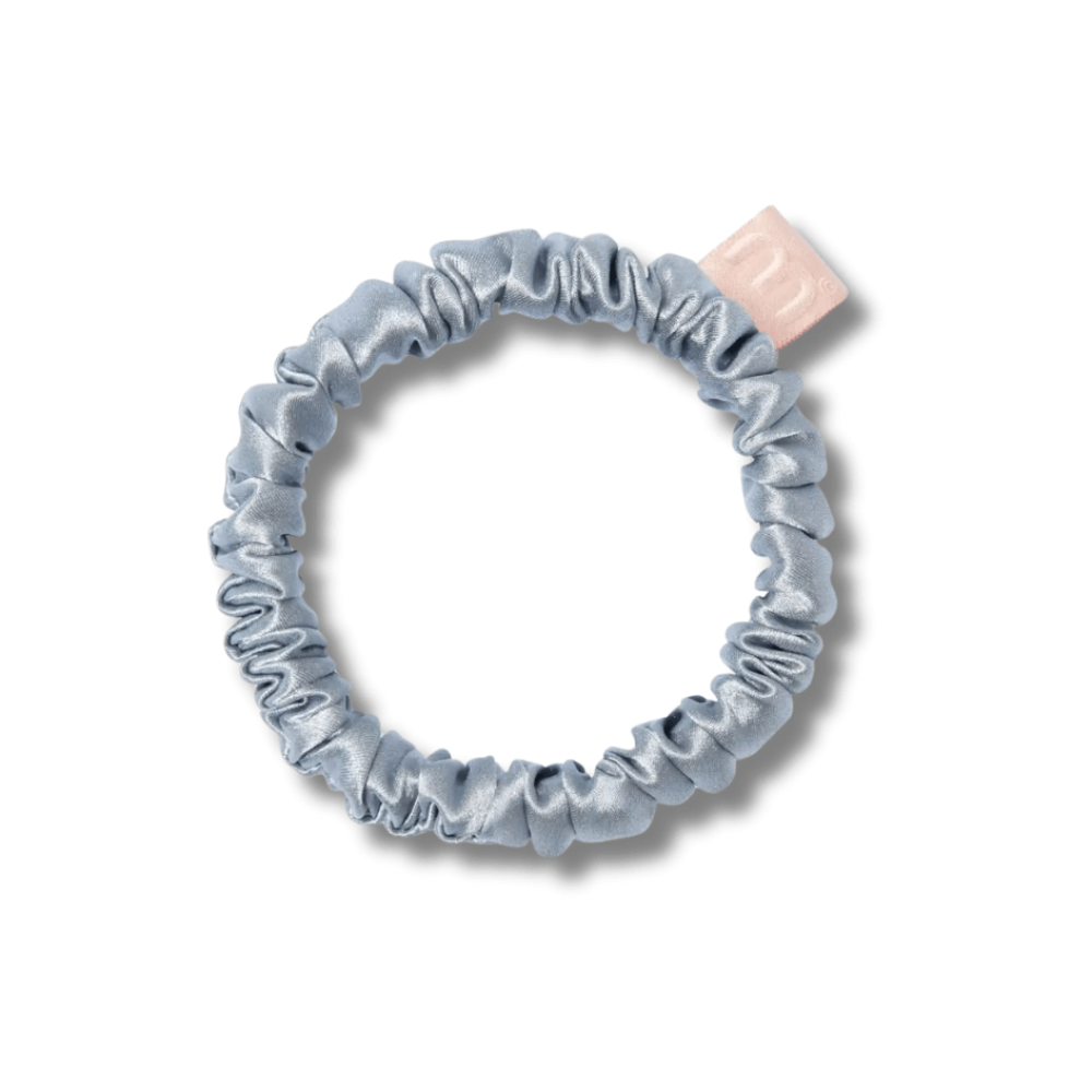 Тонкая резинка для волос серо-голубая - MON MOU Silk Slim Scrunchie Gray Blue