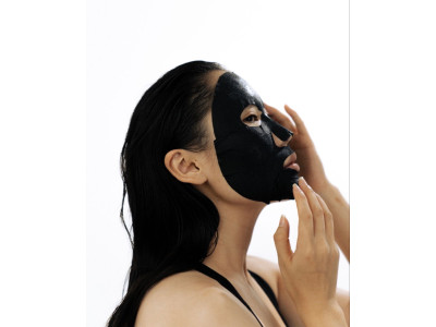 Чи дійсно засоби від чорних цяток працюють?