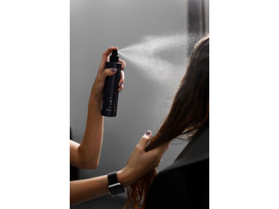 Як правильно користуватися сухим шампунем