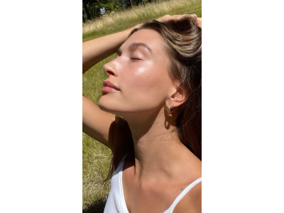 Silky Glow – натяк на м’якість і сяйво, яких можна досягти через правильний догляд